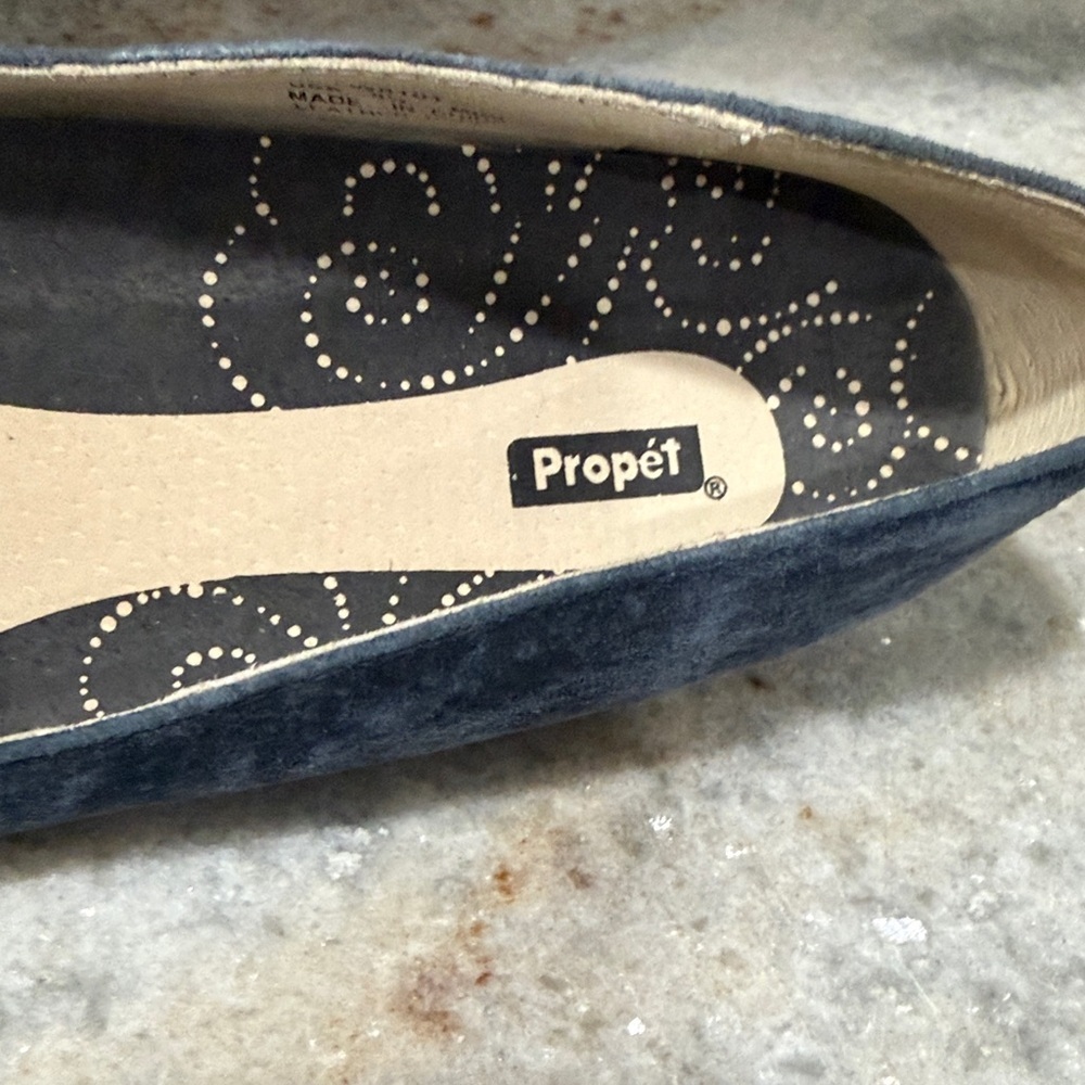 NWT Propet Kate Suede Bow Top Loafers in Navy Blue - Picture 6 of 7